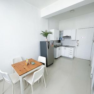 Deluxe Studio